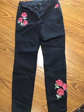 Black Skinny Jeans with Pink Rose Embroidery size 11/12